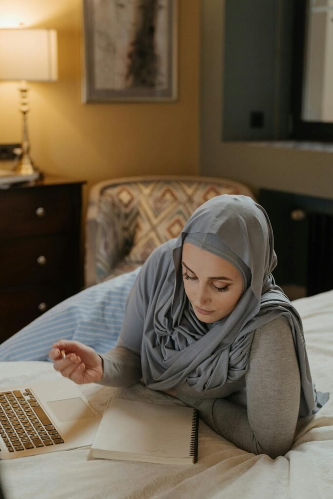 How to Stay Focused While Studying: Evidence-Based Tips That Actually Work How to Stay Focused While Studying: Evidence-Based Tips That Actually Work