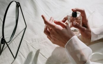 Fragrance Layering for Men: How to Smell Irresistible All Day Fragrance Layering for Men: How to Smell Irresistible All Day