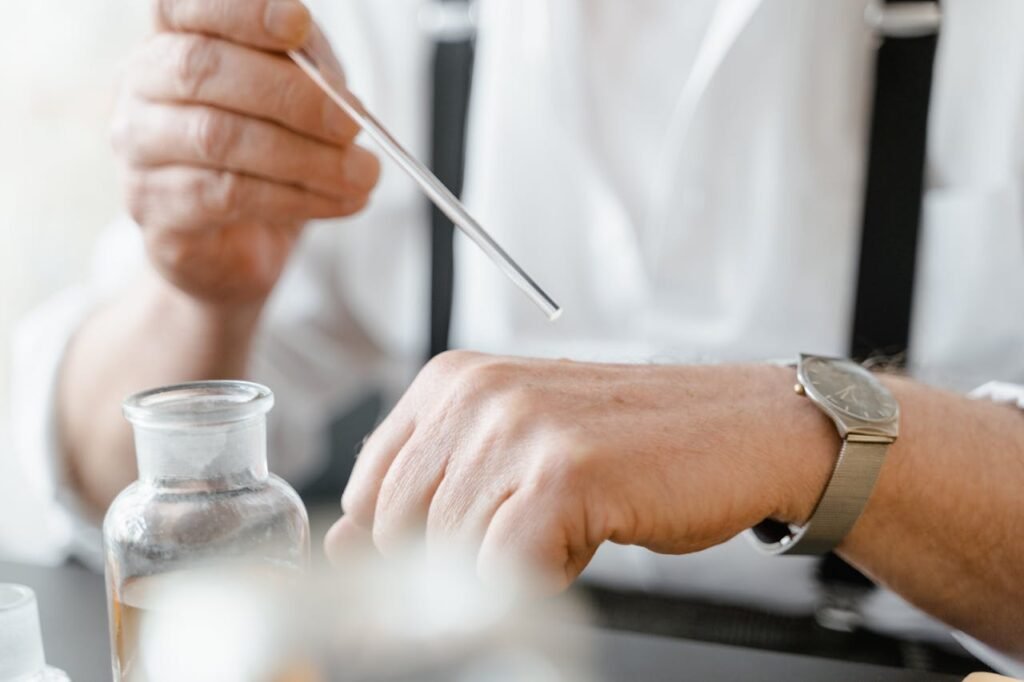 Fragrance Layering for Men: How to Smell Irresistible All Day Fragrance Layering for Men: How to Smell Irresistible All Day